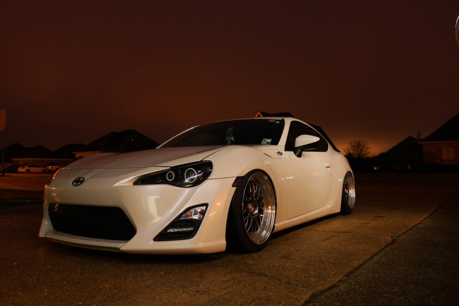 Scion FR-S Räder Esr SR01 R18 9.5J ET22 225/40