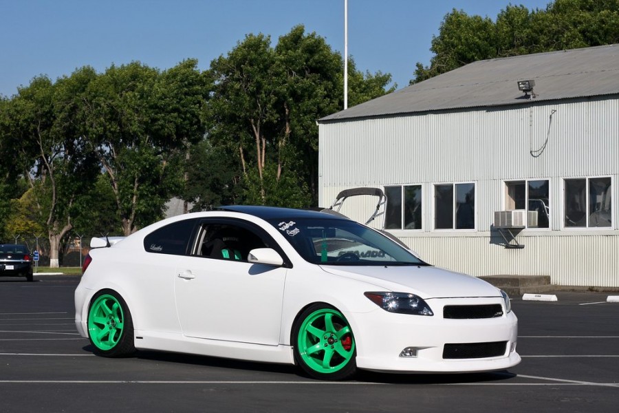 Scion tC Räder Rota Grid R18 9.5J ET38 235/40