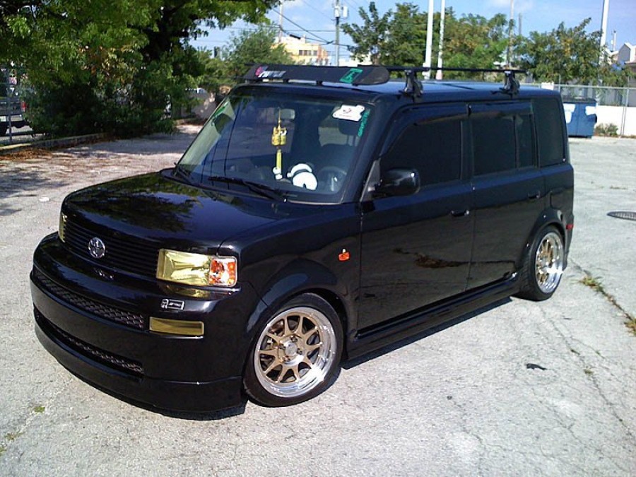 Scion xB Räder Jline 10SL2 R16 8J ET15 195/45