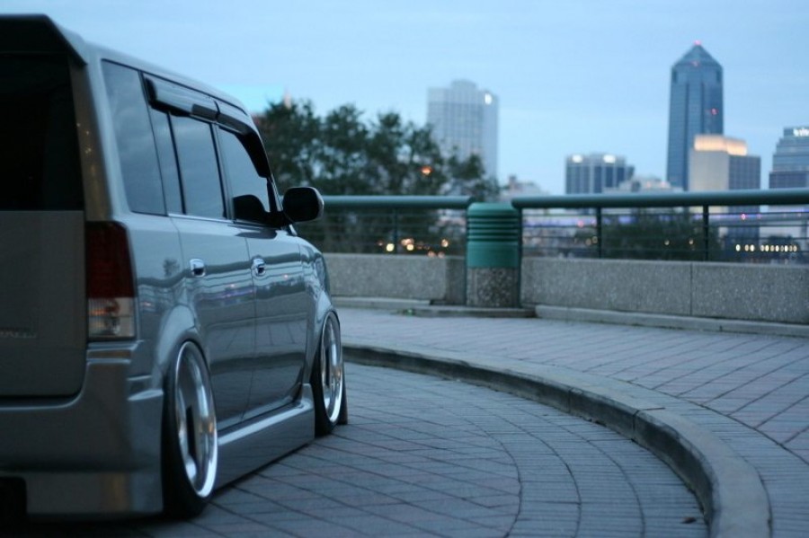 Scion xB Räder Work Euroline DH R18 8.5J ET20 205/40 ET12