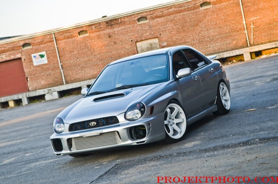 Subaru Impreza Räder Rota Grid R18 9.5J ET38 235/40