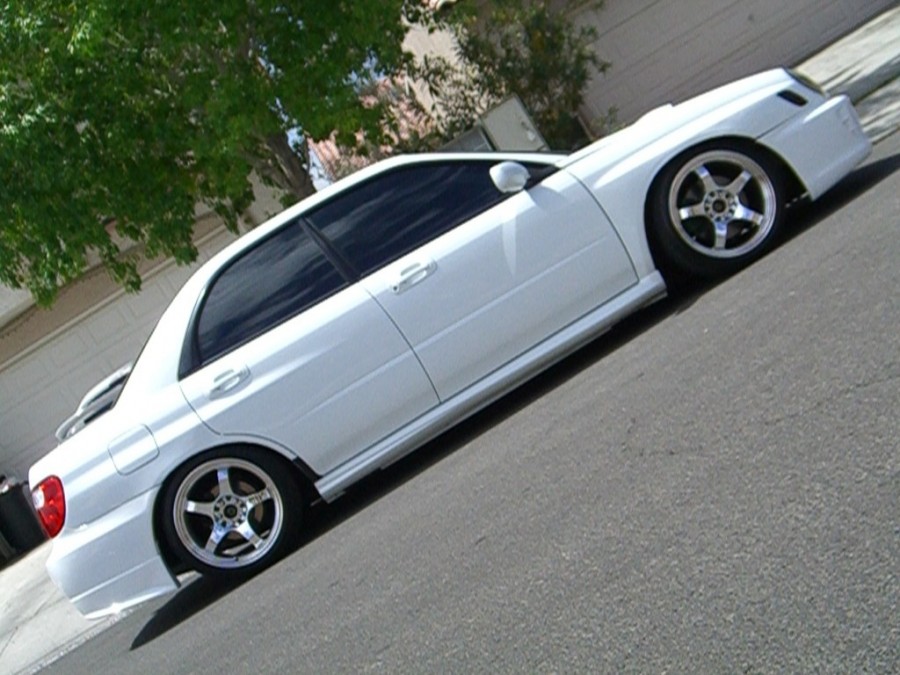 Subaru Impreza GD, GG Räder Sportmax 050 R17 9J ET38 215/40