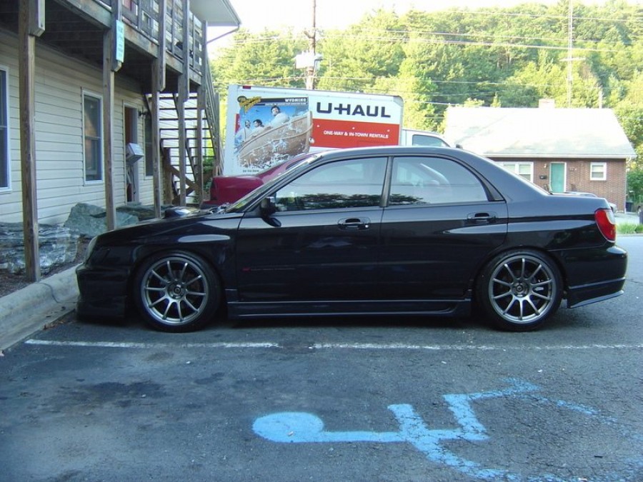 Subaru Impreza Räder Rota G-force R18 9J ET35 235/40