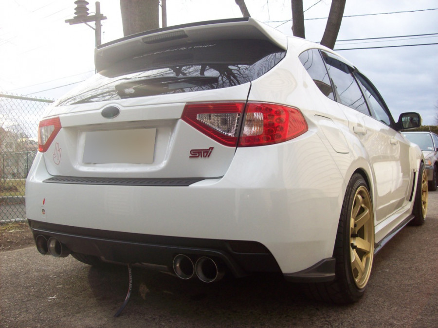 Subaru Impreza Räder Rota Grid R18 9.5J ET33 245/40 ET38 WRX STI 