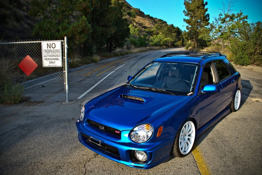 Subaru Impreza GD, GG Räder Work Emotion 11R R17 9J ET28 215/40