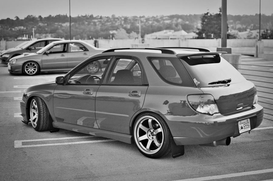 Subaru Impreza Räder Rota Grid R18 9.5J ET38 225/40 WRX Wagon 