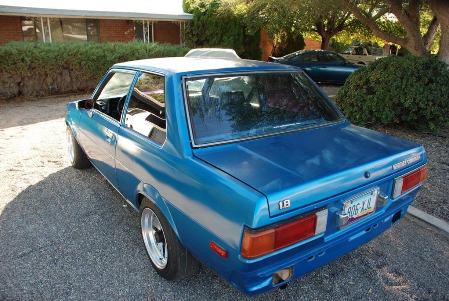 Toyota Corolla E70 Räder Work Equip 02 R14 7J ET-5 185/70 7.5J ET1