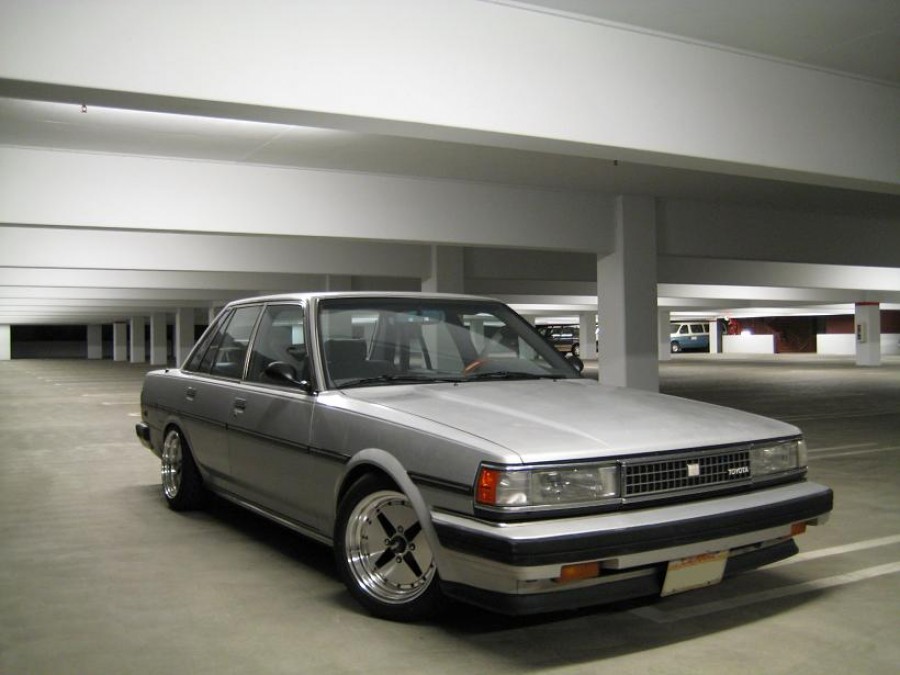 Toyota Cressida X70 Räder Work Equip 02 R15 7.5J ET6 185/55 8J
