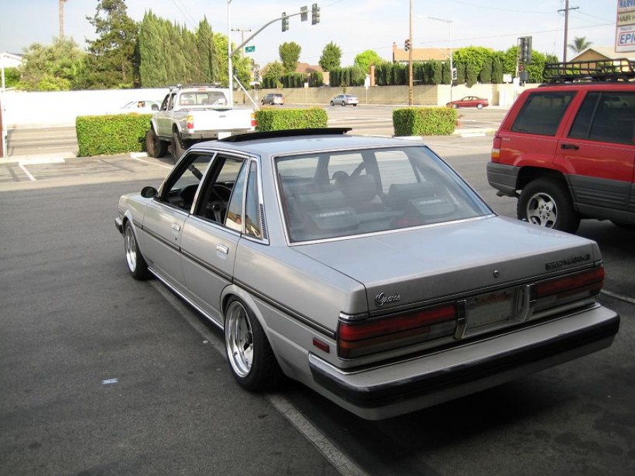 Toyota Cressida X70 Räder Work Equip 02 R15 7.5J ET6 185/55 8J