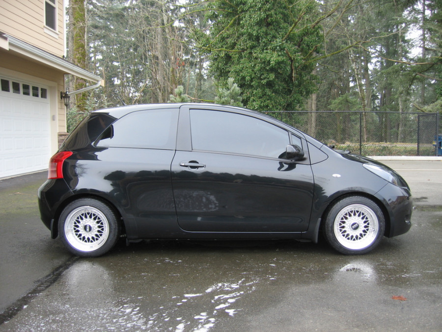 Toyota Yaris Räder BBS RS R15 8.5J ET16 195/50