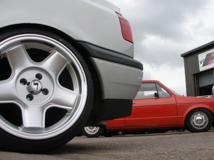 Volkswagen Golf MK3 Räder Schmidt Modern Line Revolution R16 9J ET25 215/35 ET15 Cabrio 
