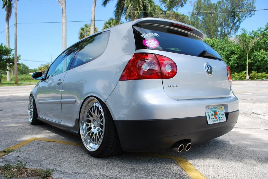 Volkswagen Golf Räder CCW Classic R18 8.5J ET38 215/40 9.5J ET44 225/40
