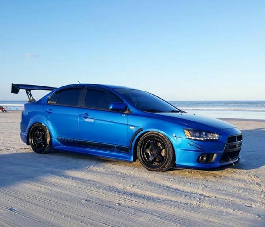Mitsubishi Lancer X Räder Aodhan AH03 R18 9.5J ET28 215/40