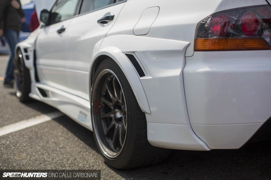 Mitsubishi Lancer Evolution VIII Räder Rays Volk Racing CE28N R18