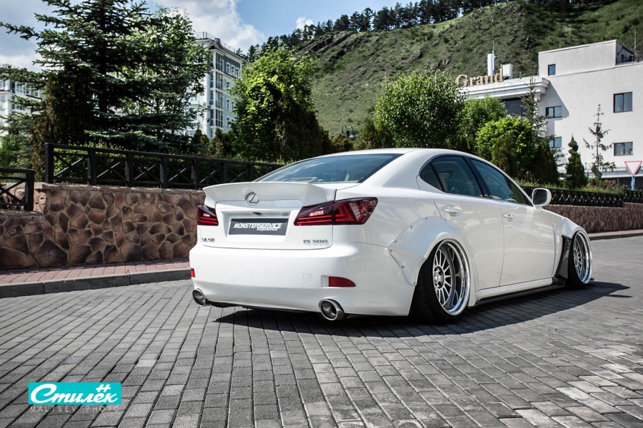 Lexus IS XE20 Räder SSR TF1 R19 10.5J ET-3 235/35 11.5J ET5 265/30