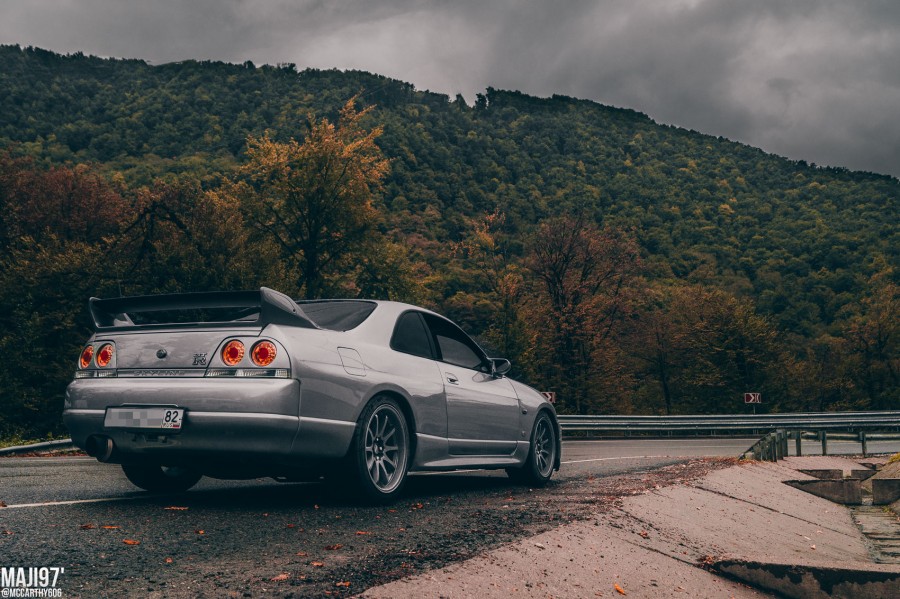 Nissan Skyline R33 Räder Rays Volk Racing CE28N R18 9.5J ET20 GT-R V-Spec 