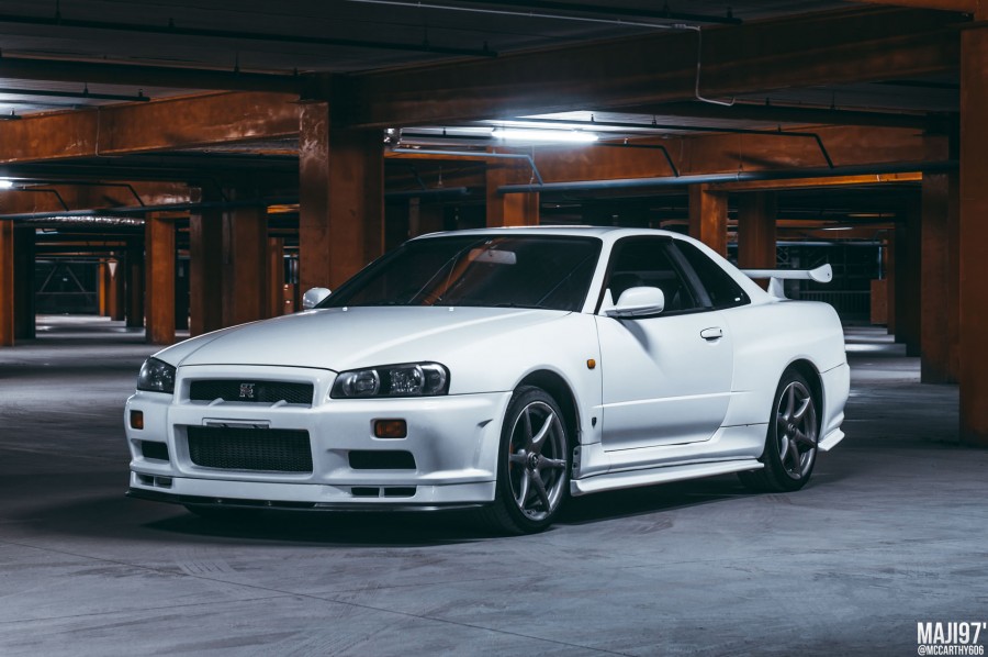 Nissan Skyline R34 Räder OEM Nissan Skyline R34 GTR R18 9J ET30 GT-R V-Spec 