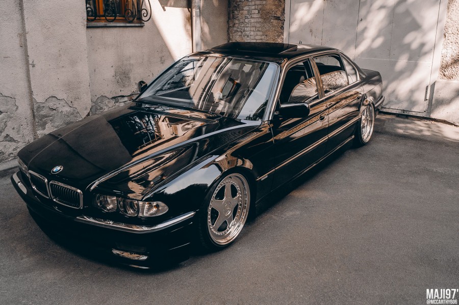 BMW 7 series E38 Räder OZ Racing Futura R19
