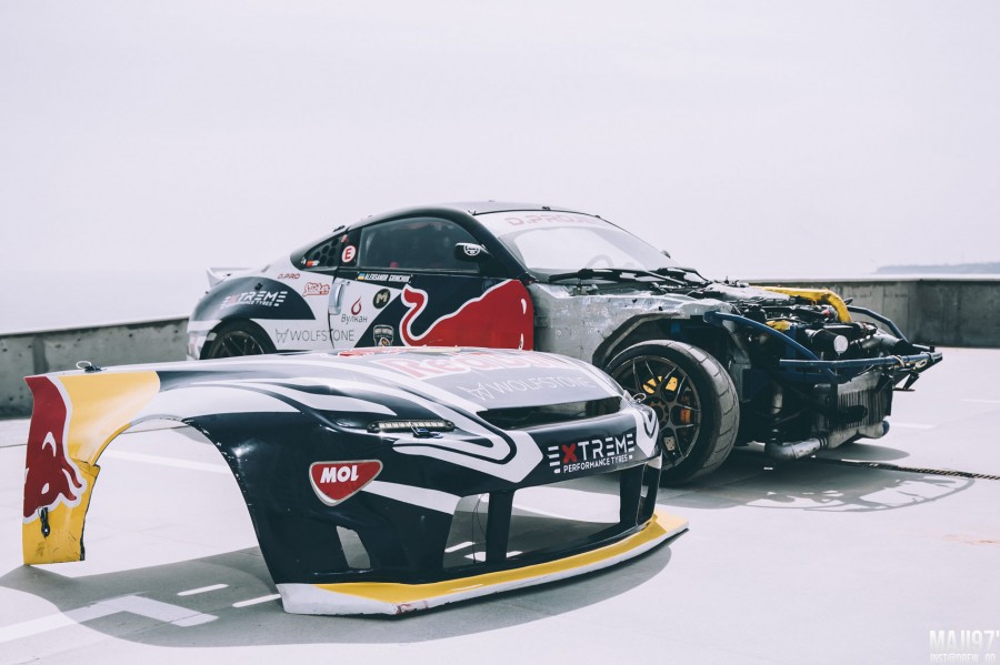 Nissan 350Z Räder japan racing JR18 RedBull 