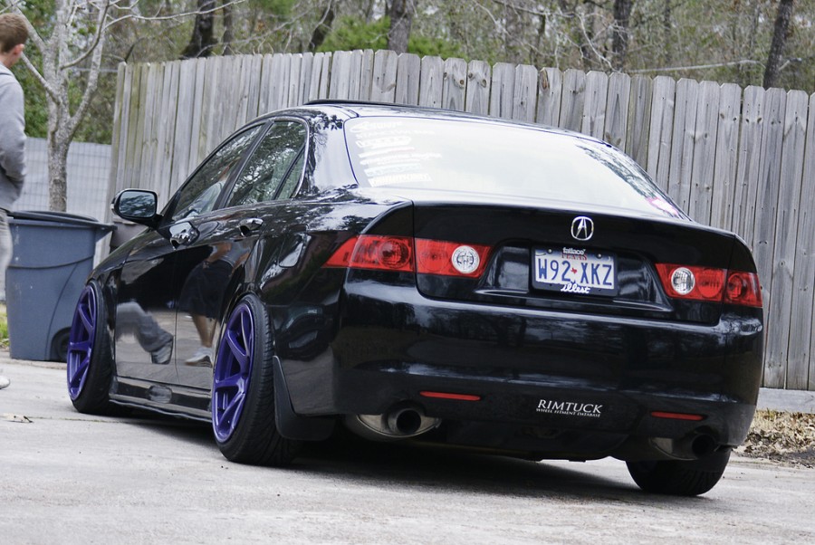 Acura TSX Räder MB Battle R18 9.5J ET15 215/40 225/40
