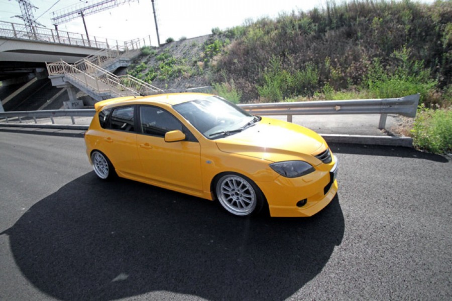 Mazda 3 1. Generation Räder Enkei RPF1 Type RC R18 8.5J ET42 205/40 9.5J ET45 215/40