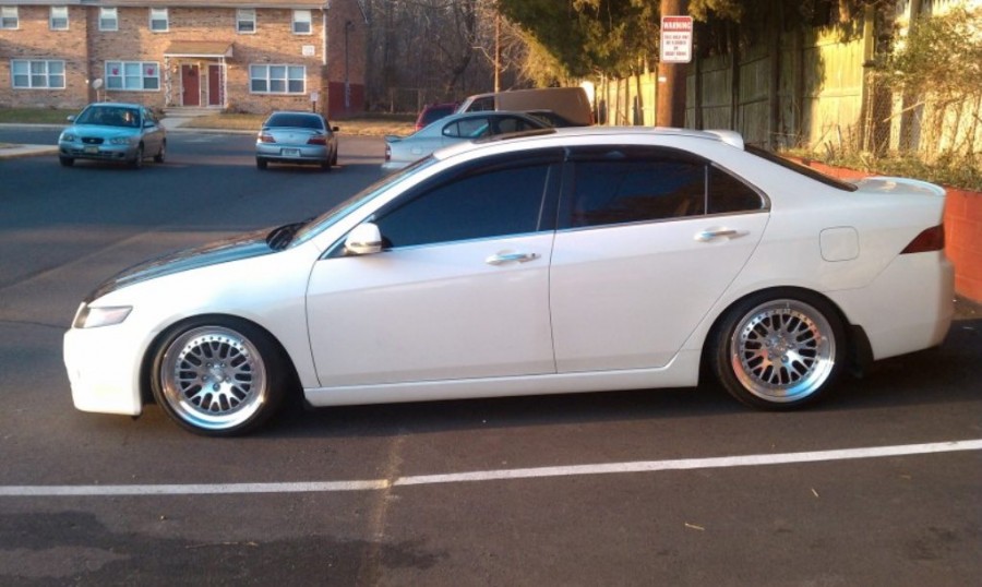 Acura TSX Räder CCW Classic R18 9J ET38 225/40