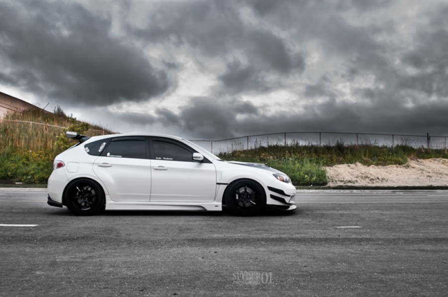 Subaru Impreza GE, GV, GH, GR Räder Advan Yokohama RG-D R18 9J ET25 Varis STI 