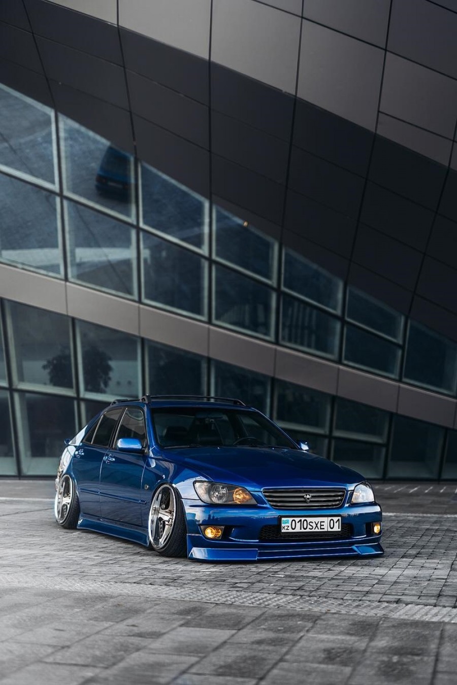 Lexus IS XE10 Räder Super Star Leon Hardiritt Orden