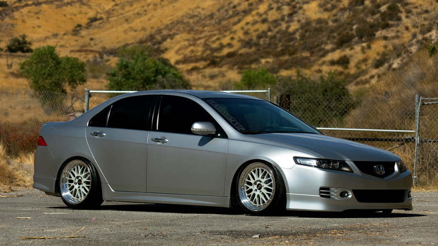 Acura TSX Räder BBS LM R18 8J ET22 205/40 9J ET27 215/40