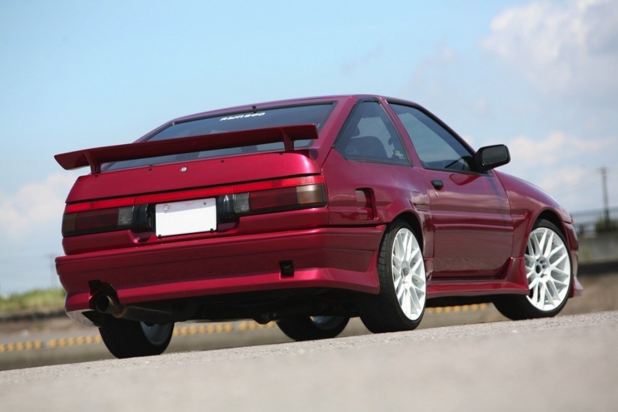 Toyota Corolla Levin AE85/AE86 