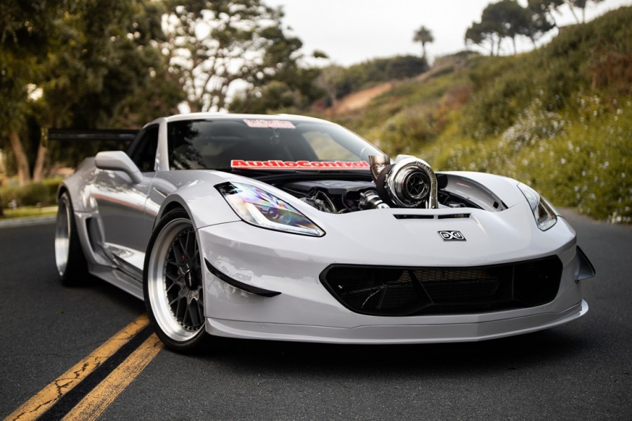 Chevrolet Corvette C8 Räder Rotiform RSE R20 10J 275/35 13J 315/35