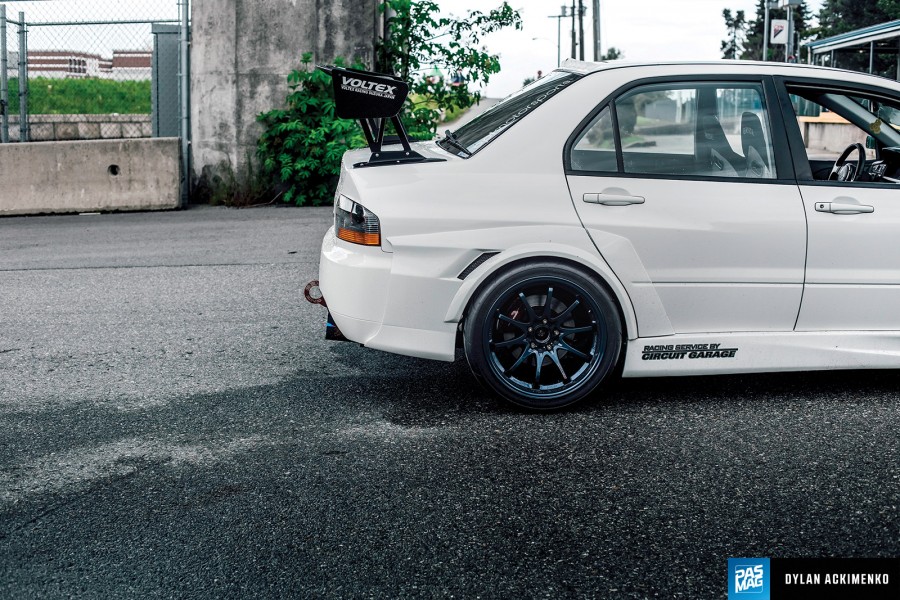 Mitsubishi Lancer Evolution IX Räder Rays Volk Racing CE28N R18 10.5J ET18 295/30