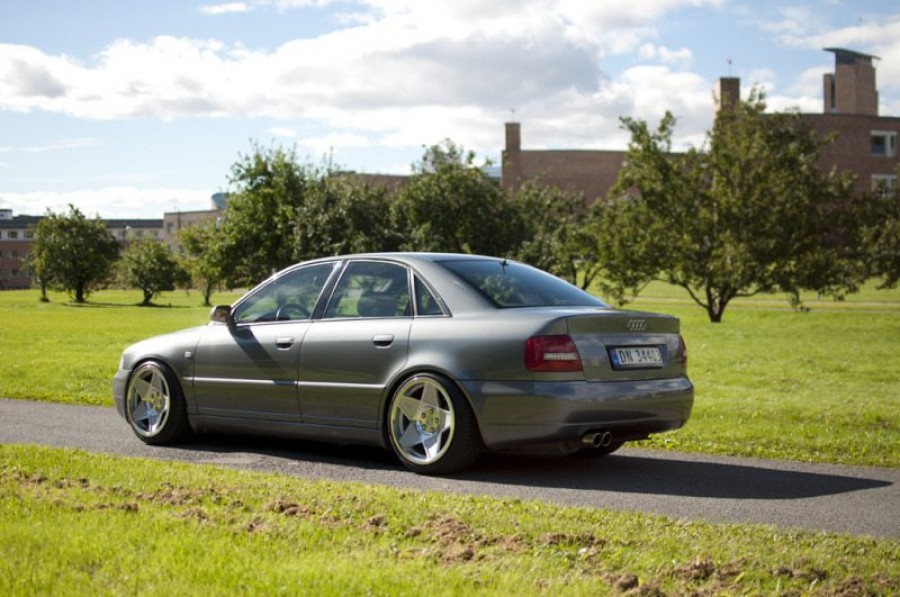 Audi A4 B5 Räder 3SDM 0.05 R18 9.5J ET28 225/40