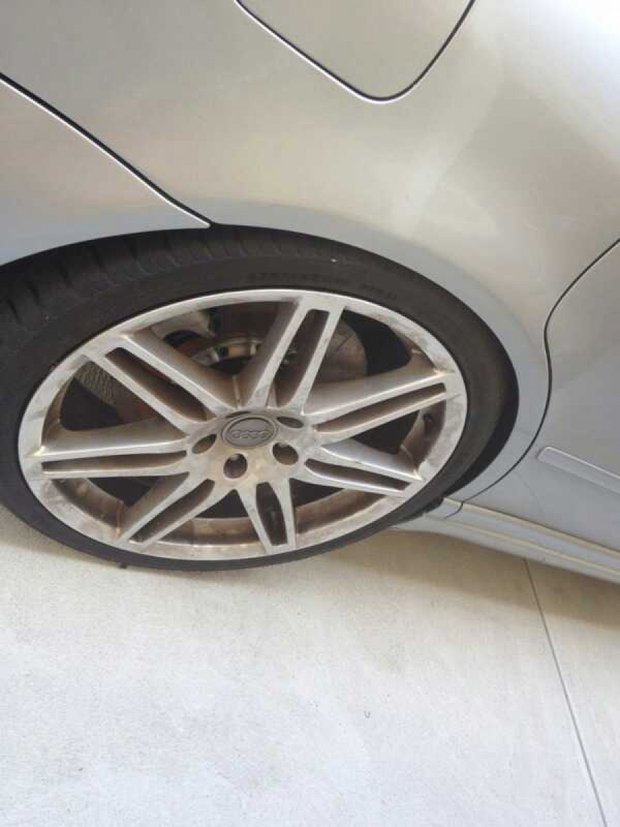 Audi A4 B5 Räder OEM Audi RS4 R19 8J ET25 235/35