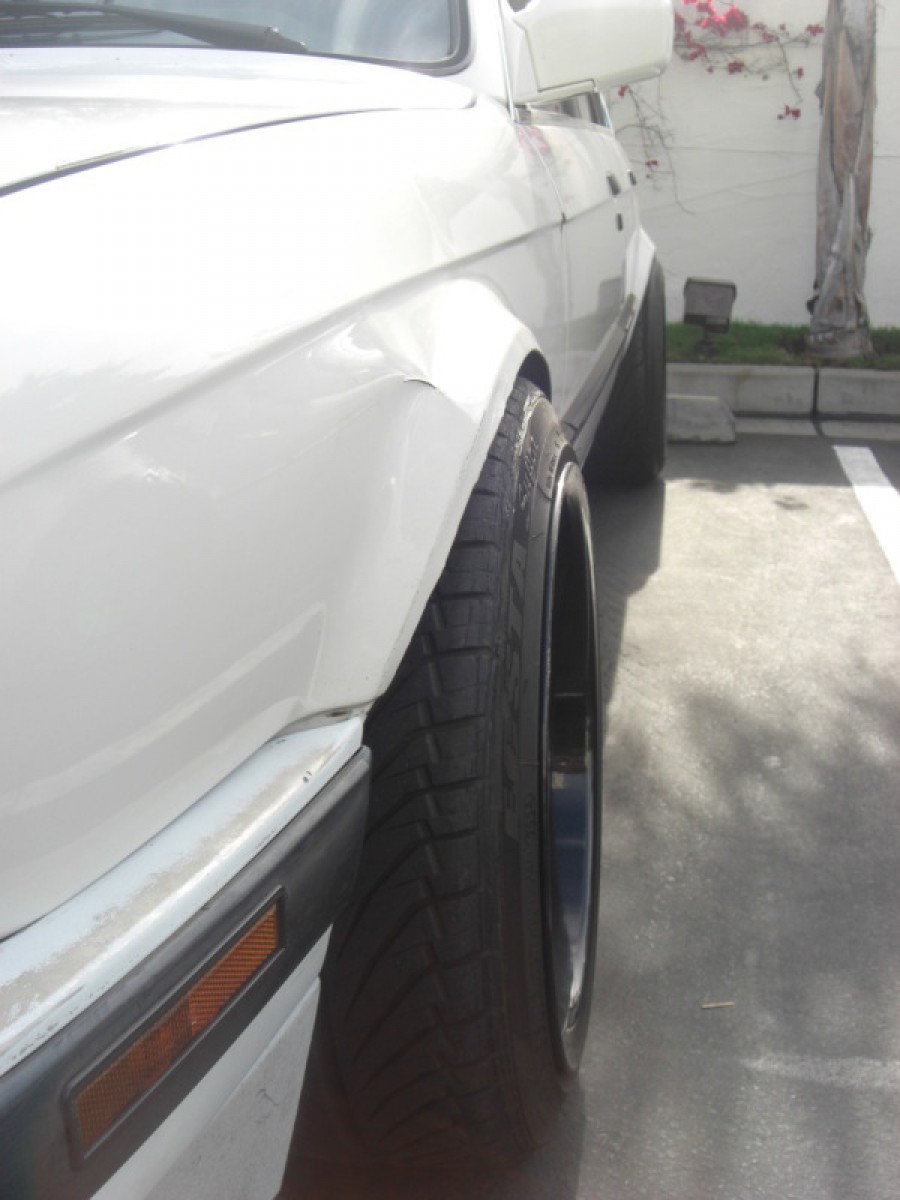 BMW 3 series E30 Räder Brock B1 R16 9J ET15 215/40