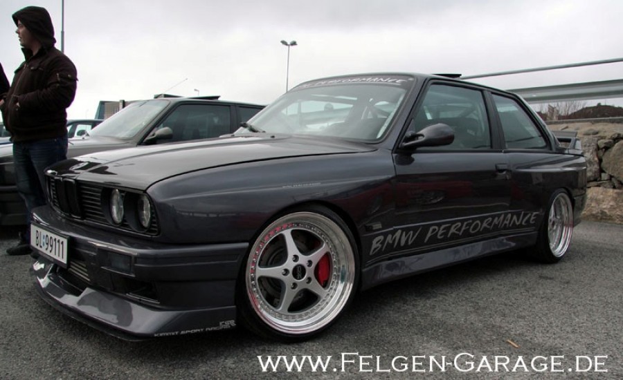 BMW 3 series E30 Räder OZ Racing Mito R18 9J ET32 225/35 10.5J ET13 265/30