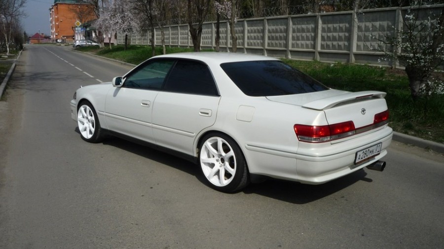 Toyota Mark II 100 Räder Work Emotion XT7 R18