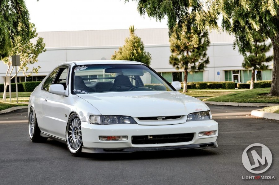 Honda Accord 5. Generation Räder Sprint Hart Formula CP-R R17 8J ET34 215/40 9J ET38 235/40