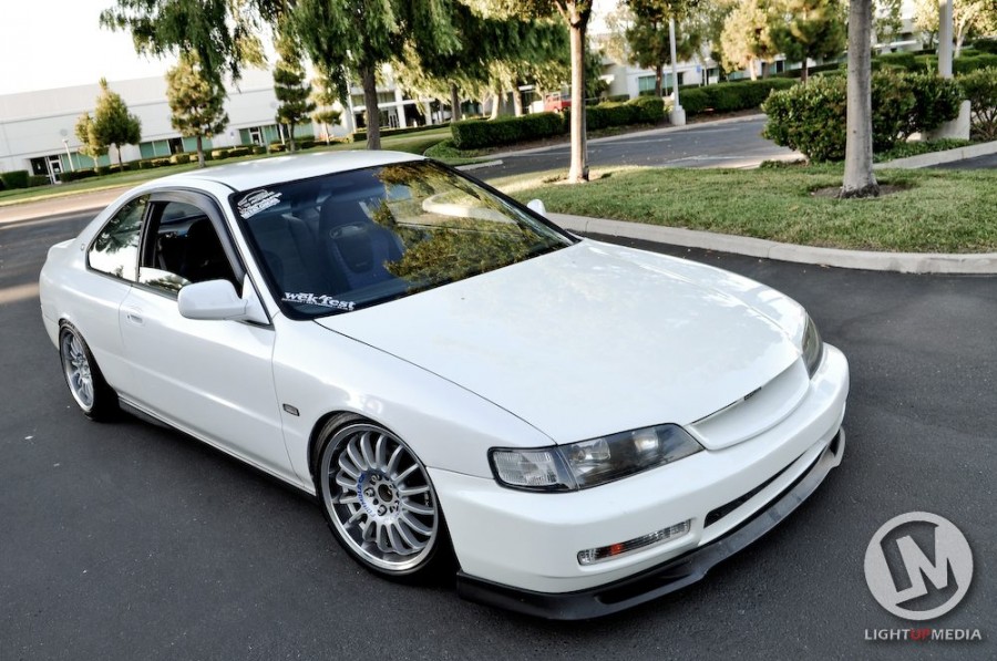 Honda Accord 5. Generation Räder Sprint Hart Formula CP-R R17 8J ET34 215/40 9J ET38 235/40
