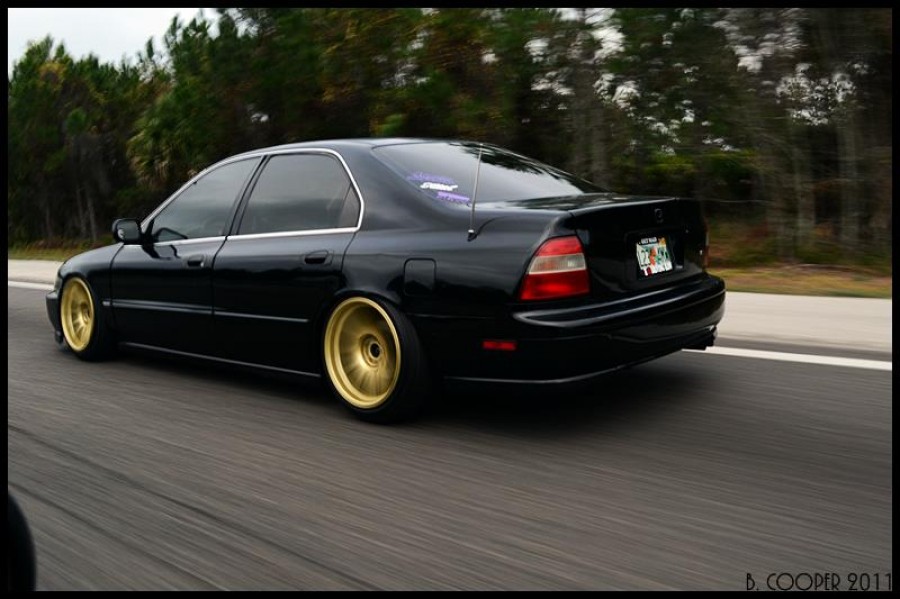 Honda Accord 5. Generation Räder XXR 527 R17 9.75J ET25 215/40