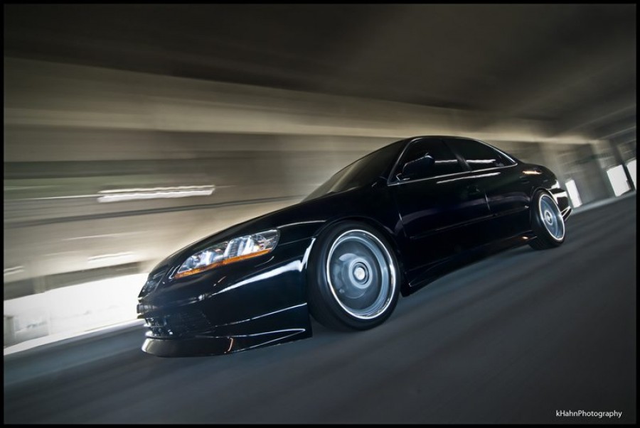 Honda Accord 6. Generation Räder Lowenhart LS R18 8J ET35 215/40 9J 225/40