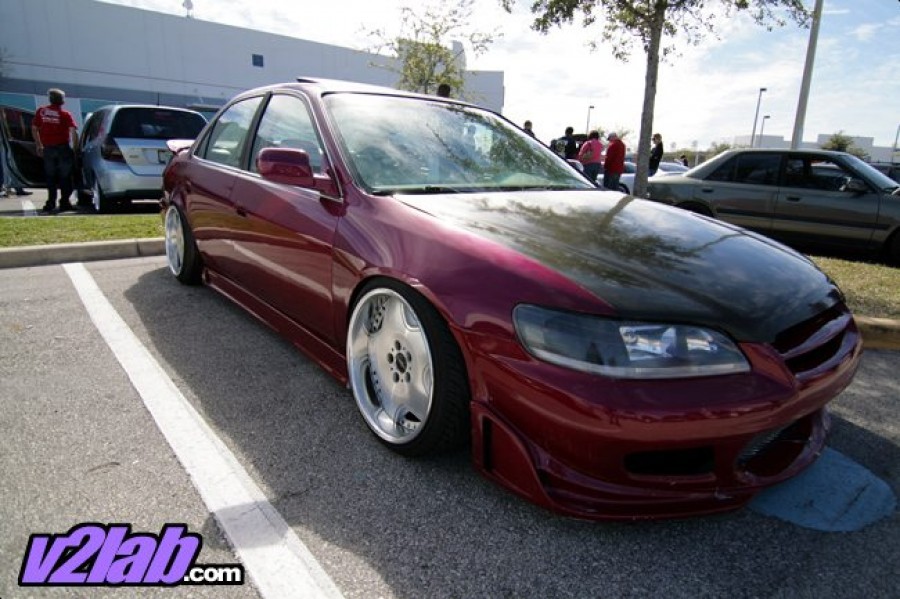 Honda Accord 6. Generation Räder Kenstyle Locksmice Duke R18 8.5J ET7 215/35 11J ET27 235/40