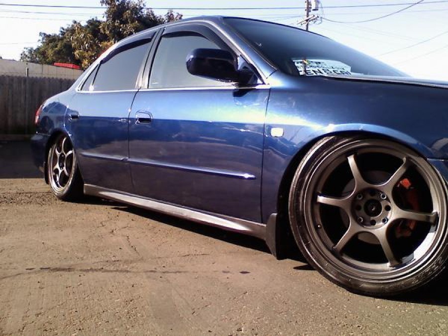 Honda Accord 6. Generation Räder RS Limited Rico-Chet R17 7.5J ET25 205/40