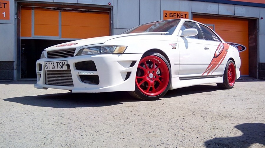 Toyota Mark II 90 Räder SSR Agle Strusse R18 8.5J ET38