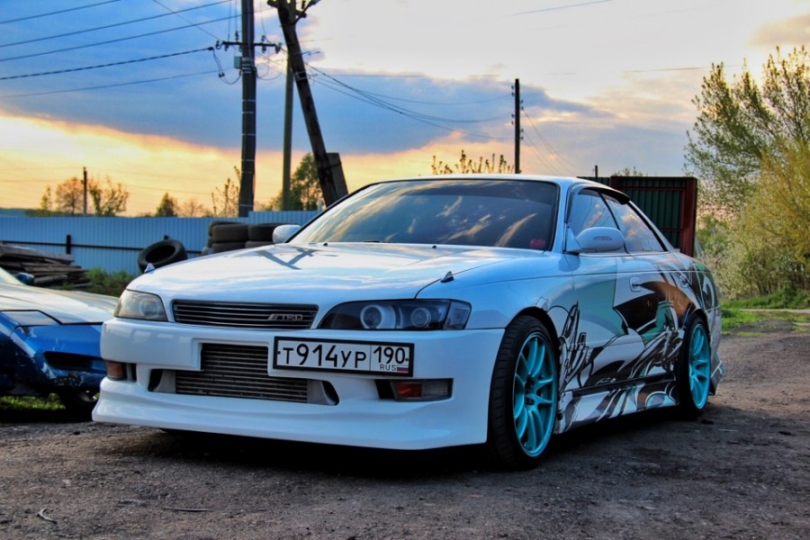 Toyota Mark II 90 Räder Work Emotion CR KAI R17