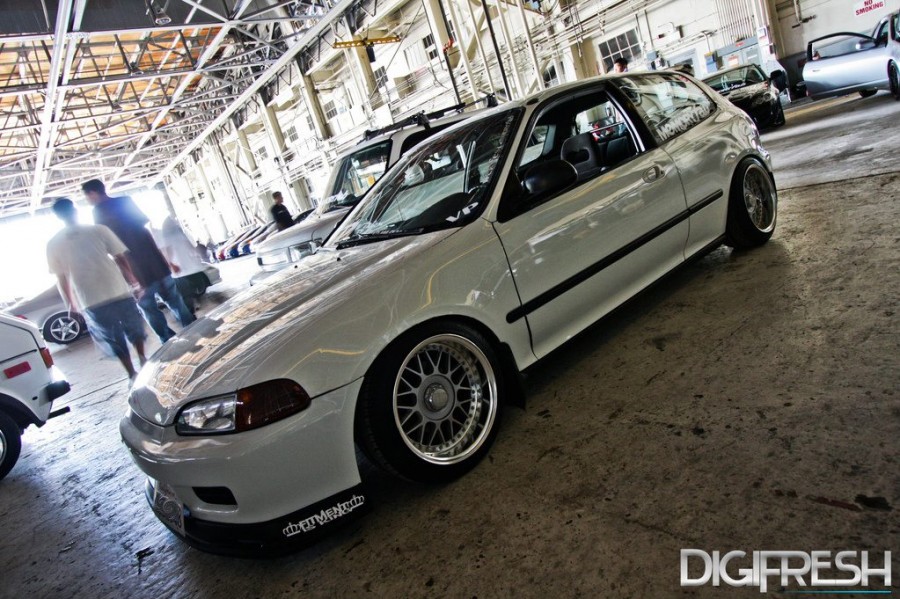 Honda Civic EG/EH/EJ Räder WRD Chevlon DE Mesh R15 8.5J ET7 195/45