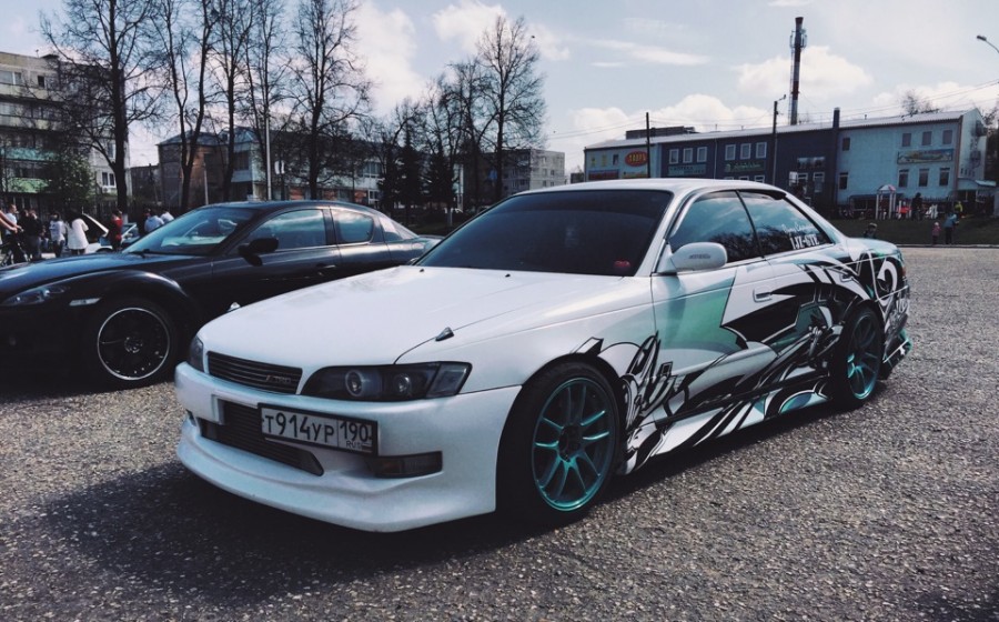 Toyota Mark II 90 Räder Work Emotion CR KAI R17