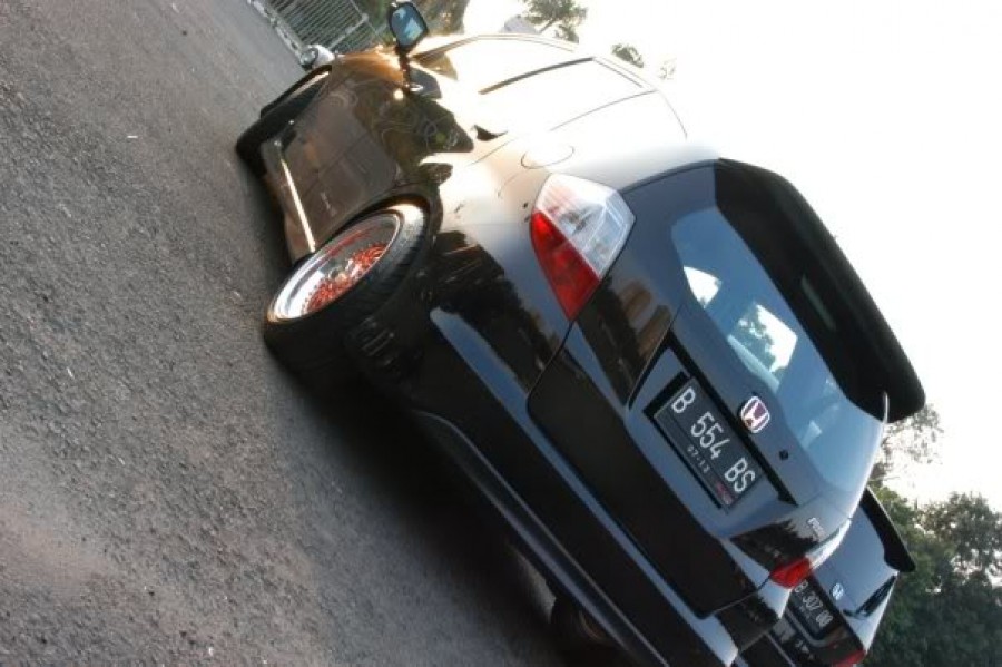 Honda Fit 2. Generation Räder BBS RS R16 7J ET42 195/50 8J ET27