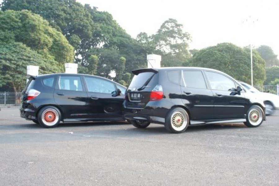 Honda Fit 2. Generation Räder BBS RS R16 7J ET42 195/50 8J ET27