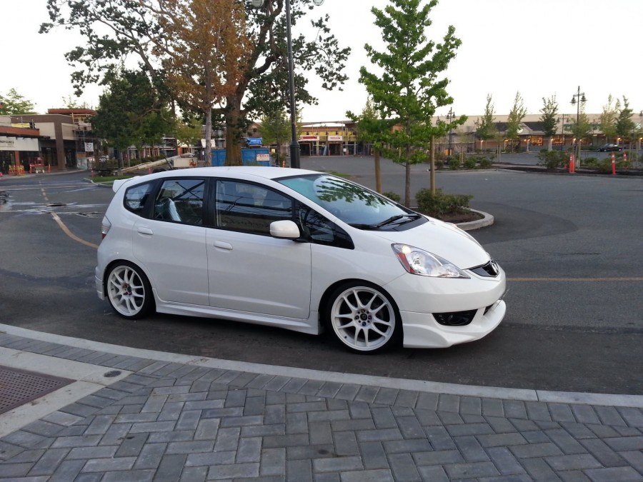 Honda Fit 2. Generation Räder Work Emotion CR KAI R18 7.5J ET42 215/35 ET32